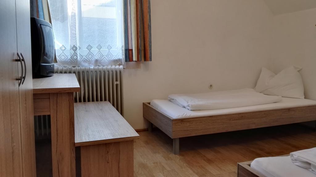 Haus Wendy Hostel Mauterndorf  Buitenkant foto